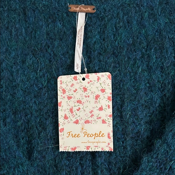 NWT Free People Moonbeam V-Neck Pullover Sweater in Blue Lagoon Size S - Picture 2 of 8